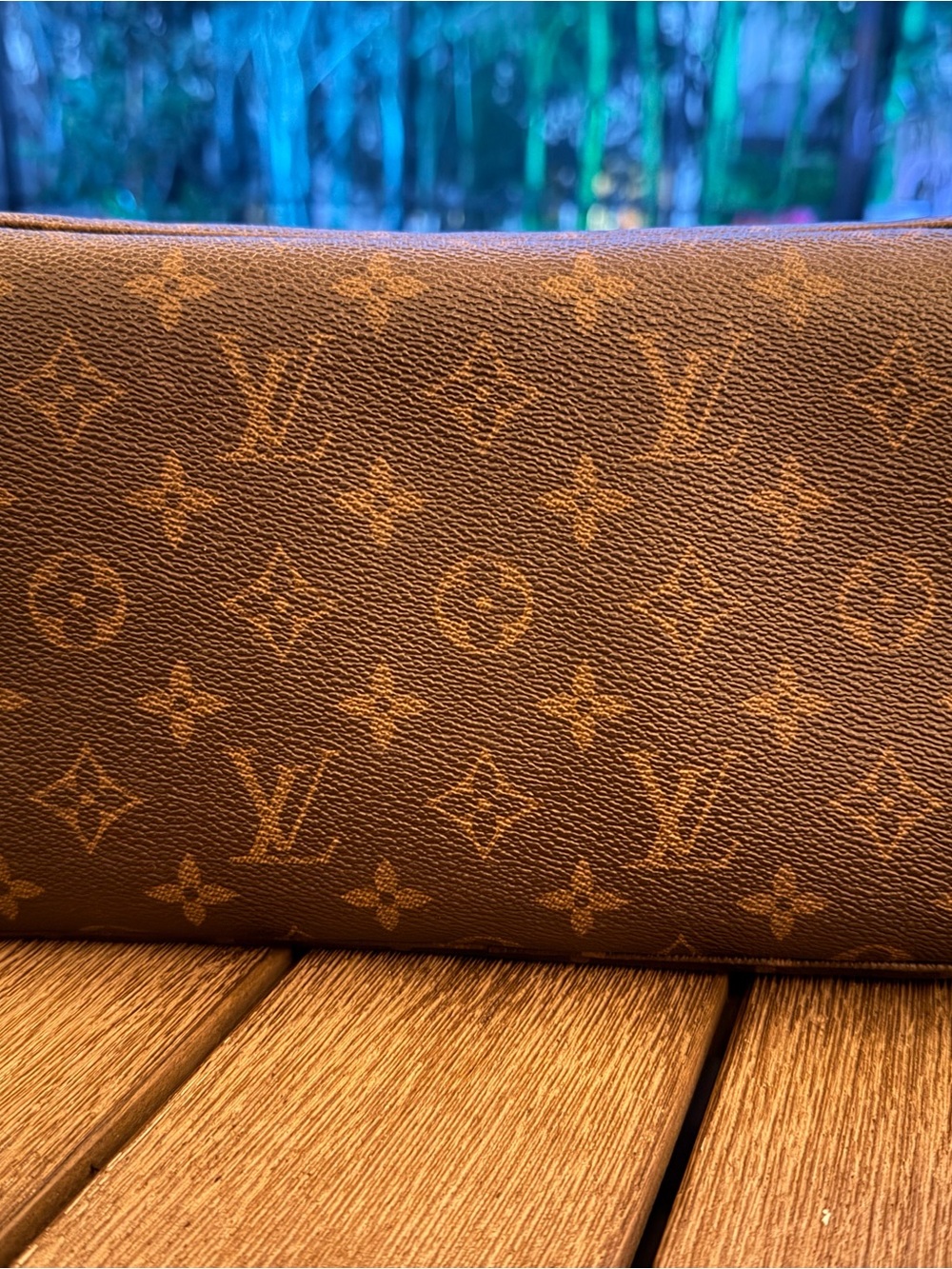 Authentic Louis Vuitton Monogram Neverfull Tote in Brown and Tan Leather - Picture 3 of 15